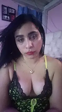 Snapshot of L_ucero chatting on 17, 3, 2025 L ucero online show from 17, 3, 2025