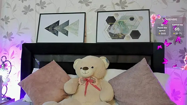 Lilith Thompson online show from 23, 9, 2025