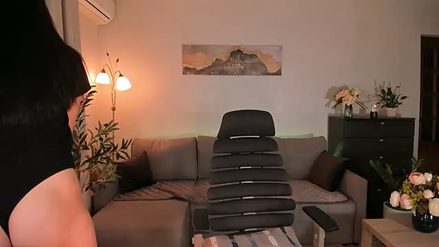 Snapshot of Viki_Bellson chatting on 11, 9, 2025 Viki Bellson online show from 11, 9, 2025