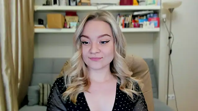 Kara Smith  online show from 8, 11, 2025