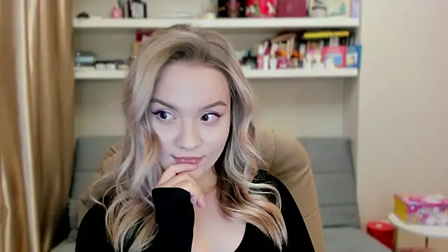 Kara Smith  online show from 27, 3, 2026