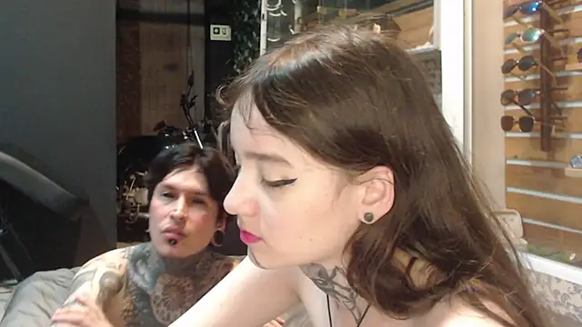 Snapshot of Alucard-Carmila chatting on 24, 10, 2025 Alucard-Carmila online show from 24, 10, 2025