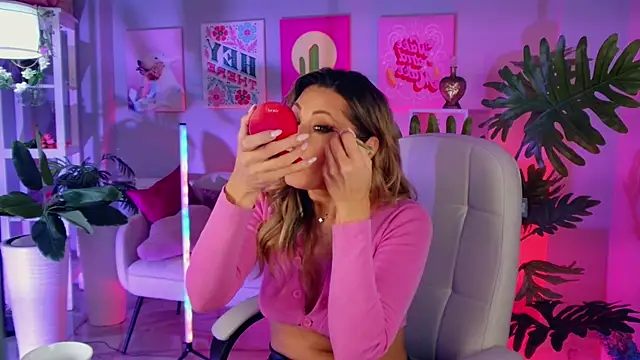 SarahAlluring online show from 16, 1, 2026