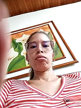 Snapshot of Sexi_girl29 chatting on 8, 7, 2026 Sexi girl29 online show from 8, 7, 2026