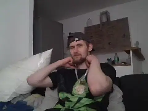 Snapshot of ThePython666 chatting on 20, 3, 2025 ThePython666 online show from 20, 3, 2025