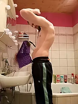 Snapshot of ThePython666 chatting on 6, 10, 2025 ThePython666 online show from 6, 10, 2025