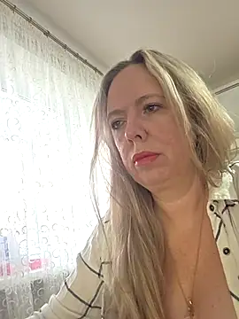 Irina3718 online show from 5, 12, 2025