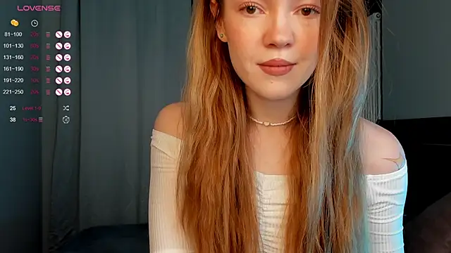 Snapshot of sinfulsmile_ chatting on 12, 9, 2025 sinfulsmile online show from 12, 9, 2025