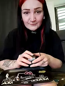Snapshot of TiffiChantiT2 chatting on 10, 5, 2026 TiffiChantiT2 online show from 10, 5, 2026