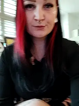 Snapshot of TiffiChantiT2 chatting on 15, 5, 2026 TiffiChantiT2 online show from 15, 5, 2026