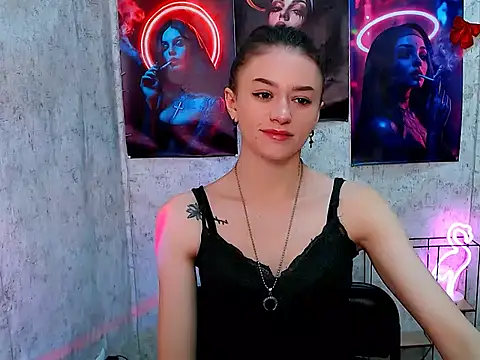 Snapshot of LanaTey chatting on 19, 12, 2025 LanaTey online show from 19, 12, 2025