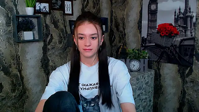 Snapshot of LanaTey chatting on 5, 2, 2026 LanaTey online show from 5, 2, 2026