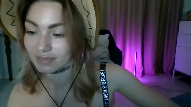 SweetDarling7 online show from 15, 3, 2025