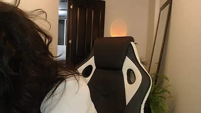 Snapshot of Asaray_T chatting on 29, 3, 2026 Asaray T online show from 29, 3, 2026