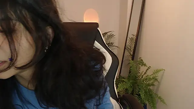 Snapshot of Asaray_T chatting on 11, 4, 2026 Asaray T online show from 11, 4, 2026