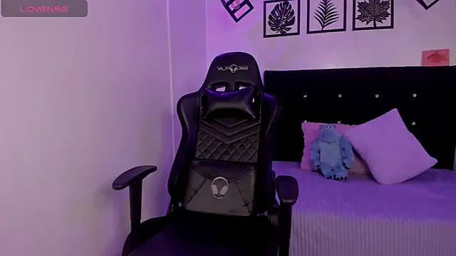 Abby Piink online show from 15, 10, 2025