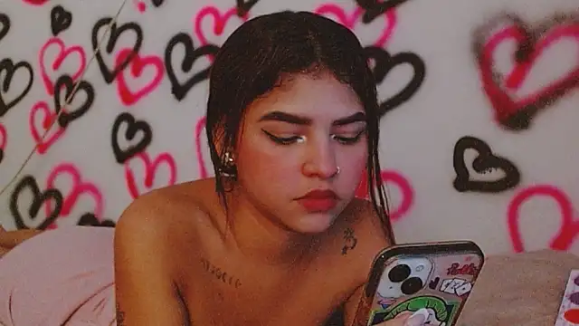 kityy playful online show from 25, 10, 2025