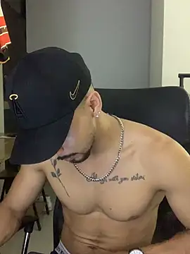 Snapshot of NicolasChest_xxx chatting on 1, 7, 2026 NicolasChest xxx online show from 1, 7, 2026