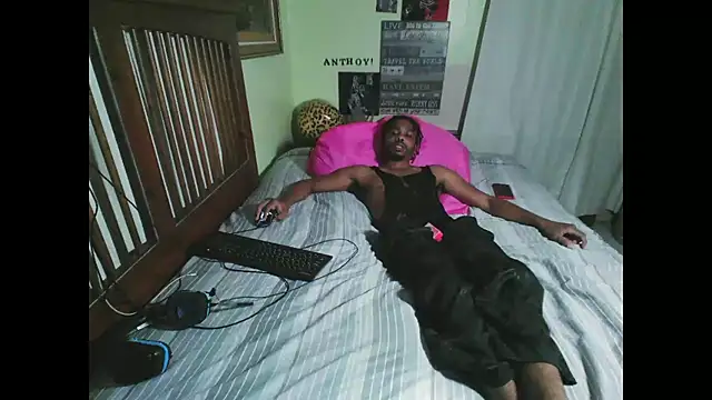 Snapshot of anthonyroth chatting on 19, 11, 2025 anthonyroth online show from 19, 11, 2025