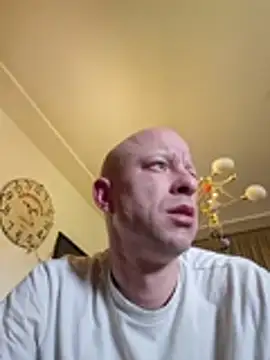 Snapshot of svenpfeifer chatting on 17, 4, 2026 svenpfeifer online show from 17, 4, 2026