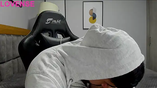 Dante Storm online show from 4, 10, 2025