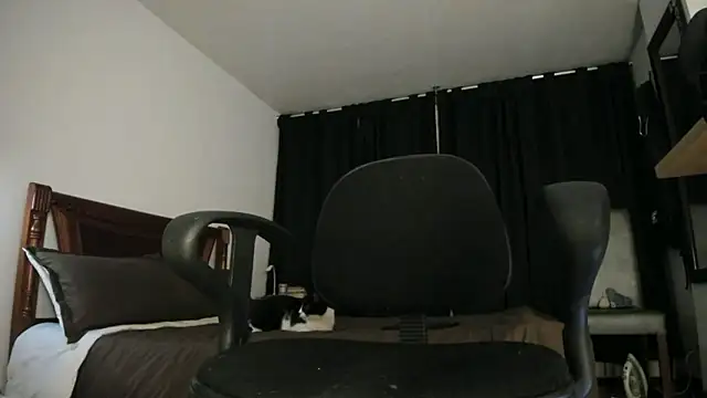 Hat girl online show from 15, 1, 2026