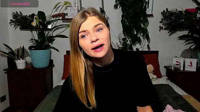 HaleyReedme online show from 26, 11, 2025