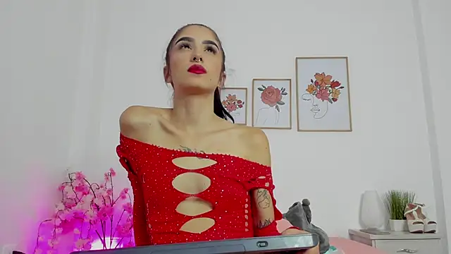 alana 111 online show from 11, 10, 2025