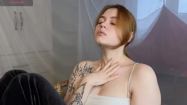 LucilleGlover online show from 21, 9, 2025
