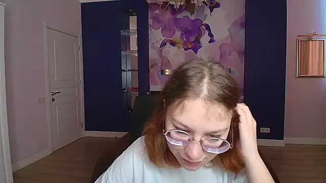 Snapshot of AngelinaLow chatting on 14, 3, 2025 AngelinaLow online show from 14, 3, 2025
