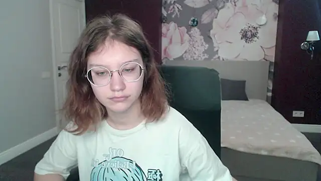 Snapshot of AngelinaLow chatting on 18, 3, 2025 AngelinaLow online show from 18, 3, 2025
