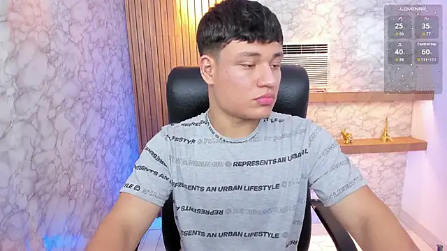 AndrewPeach  online show from 8, 9, 2025