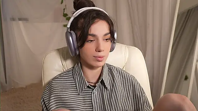 mystica  online show from 29, 11, 2025