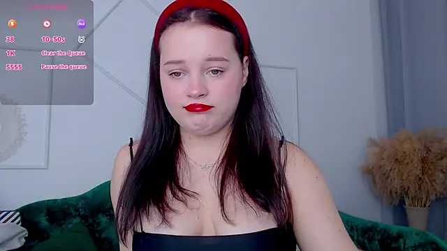Snapshot of Cute_kitty- chatting on 1, 10, 2025 Cute kitty- online show from 1, 10, 2025