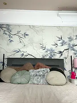 Cute kitty- online show from 7, 1, 2026