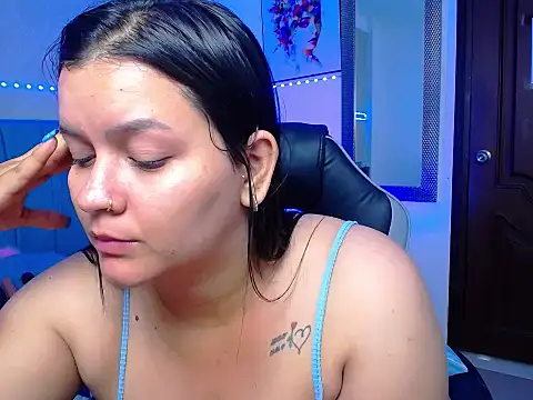 Snapshot of kriss_sweetboobs10 chatting on 20, 2, 2026 kriss sweetboobs10 online show from 20, 2, 2026