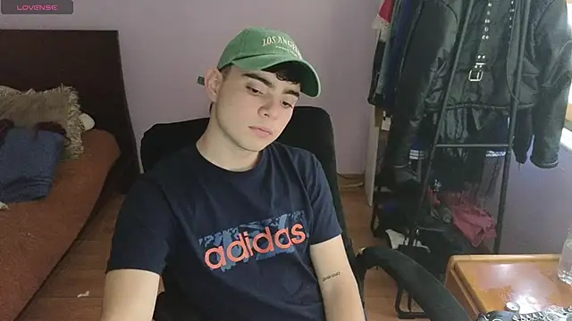 Snapshot of lukeboyce33 chatting on 19, 5, 2026 lukeboyce33 online show from 19, 5, 2026
