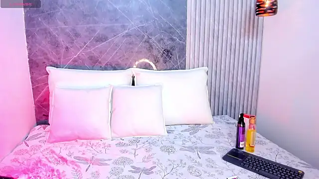 Snapshot of MiaScott5 chatting on 20, 3, 2025 MiaScott5 online show from 20, 3, 2025