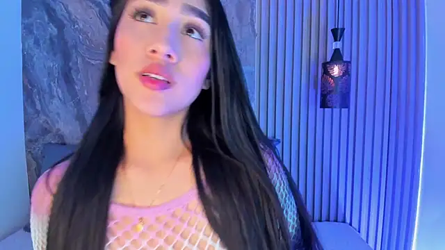 Snapshot of MiaScott5 chatting on 12, 9, 2025 MiaScott5 online show from 12, 9, 2025