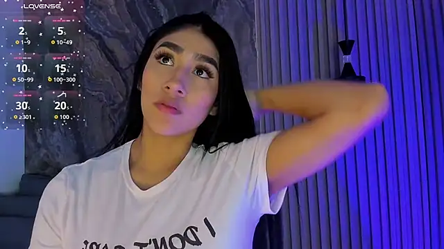 Snapshot of MiaScott5 chatting on 21, 9, 2025 MiaScott5 online show from 21, 9, 2025