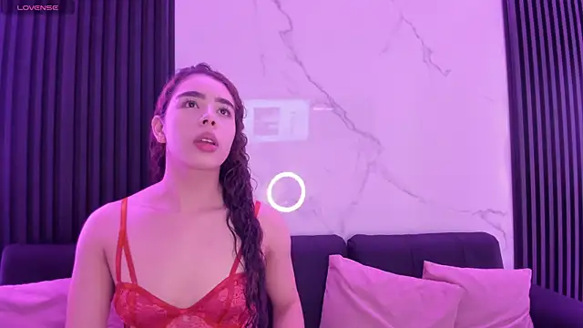 Snapshot of MiaScott5 chatting on 23, 10, 2025 MiaScott5 online show from 23, 10, 2025