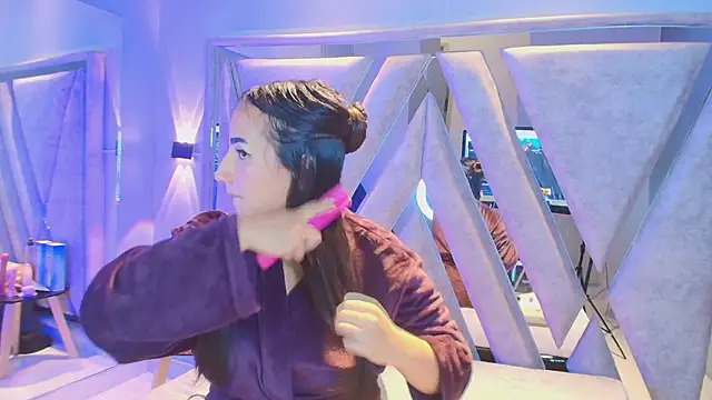 Alice 26  online show from 5, 3, 2026