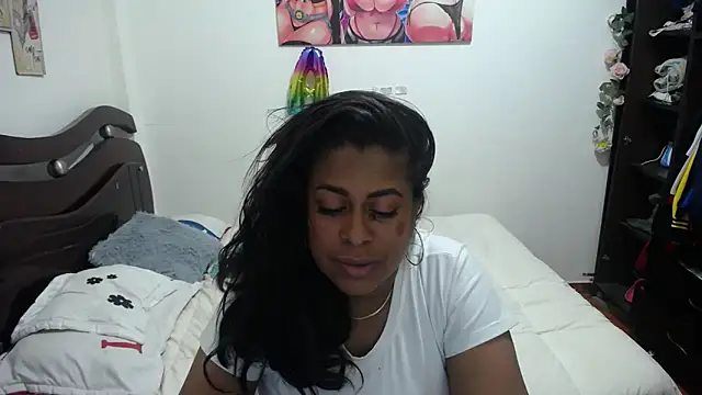 Tu-Reina online show from 3, 12, 2025