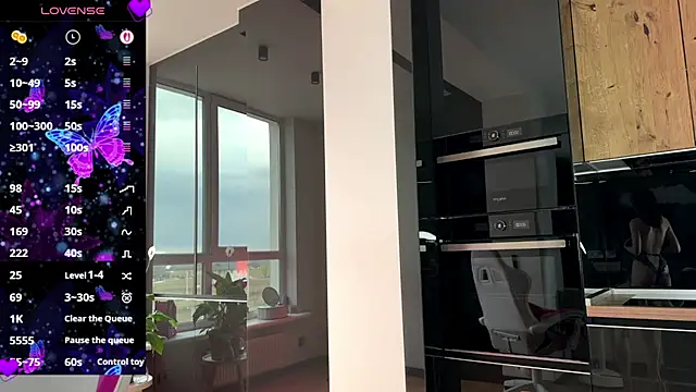 TwinTemptations online show from 17, 4, 2026