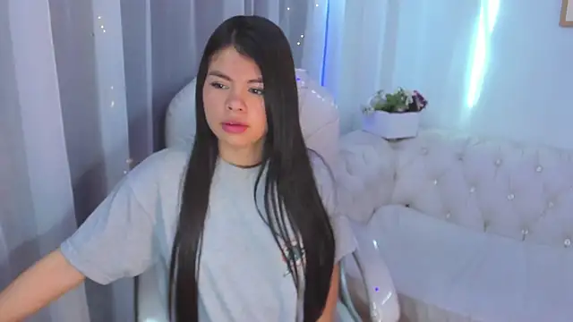 Pretty Johnson  online show from 19, 10, 2025