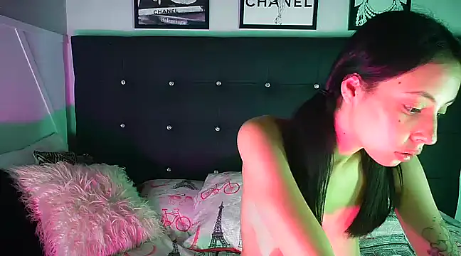 Taylor dolll online show from 18, 3, 2025