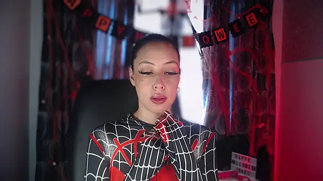 Taylor dolll online show from 24, 10, 2025