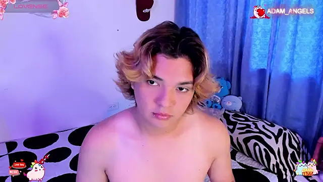 Snapshot of adam_angelssss chatting on 22, 4, 2026 adam angelssss online show from 22, 4, 2026