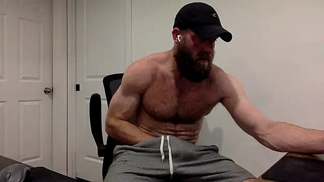 Snapshot of clarkefit chatting on 4, 11, 2025 clarkefit online show from 4, 11, 2025