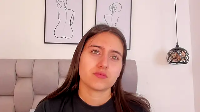 Hanna Evans   online show from 14, 10, 2025